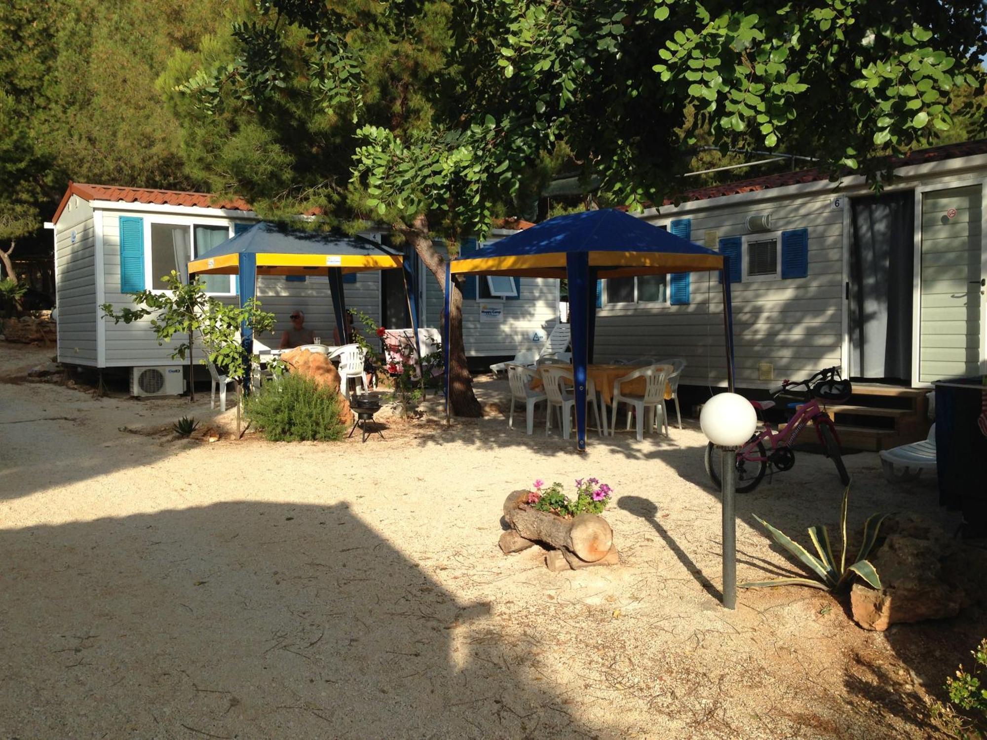 Happy Camp Mobile Homes In El-Bahira Camping Village San Vito Lo Capo Exterior photo