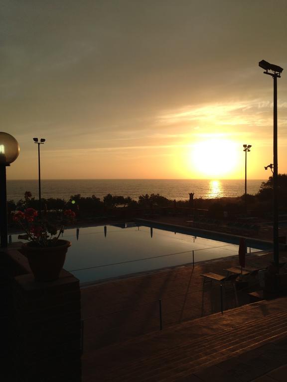 Happy Camp Mobile Homes In El-Bahira Camping Village San Vito Lo Capo Exterior photo